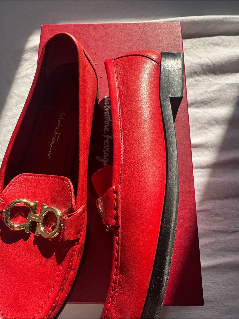 Salvatore Ferragamo Red Leather Vara Bit Loafers with Gold Hardware - Picture 4 of 11